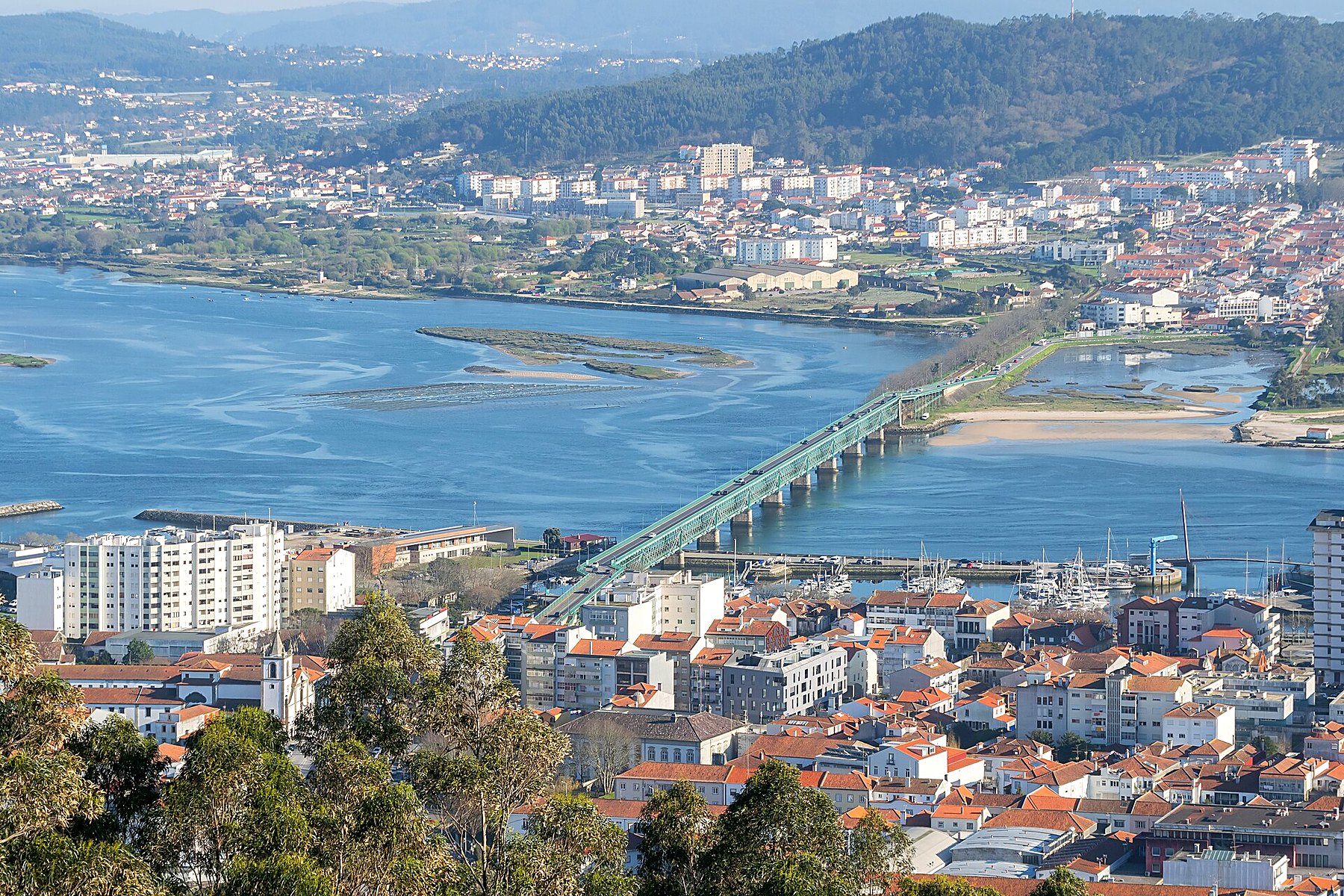 Ponte Eiffel sobre o rio Lima, em Viana do Castelo